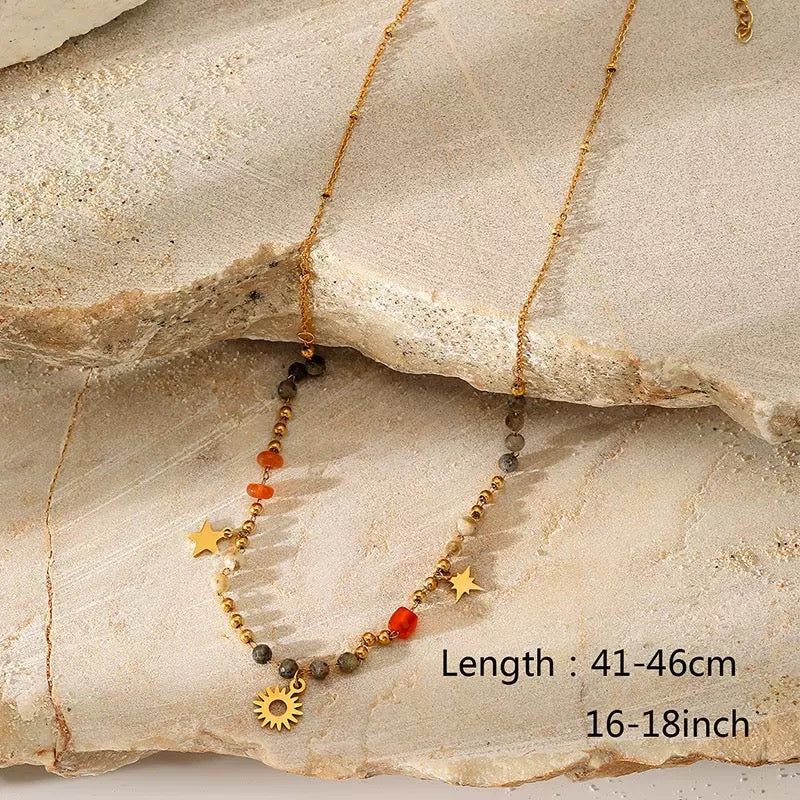 European and American Style Multi-Layer Colorful Natural Stone Star and Sun Pendant Necklace for Women, Fashionable Versatile Gold-Plated Clavicle Chain          询问 ChatGPT