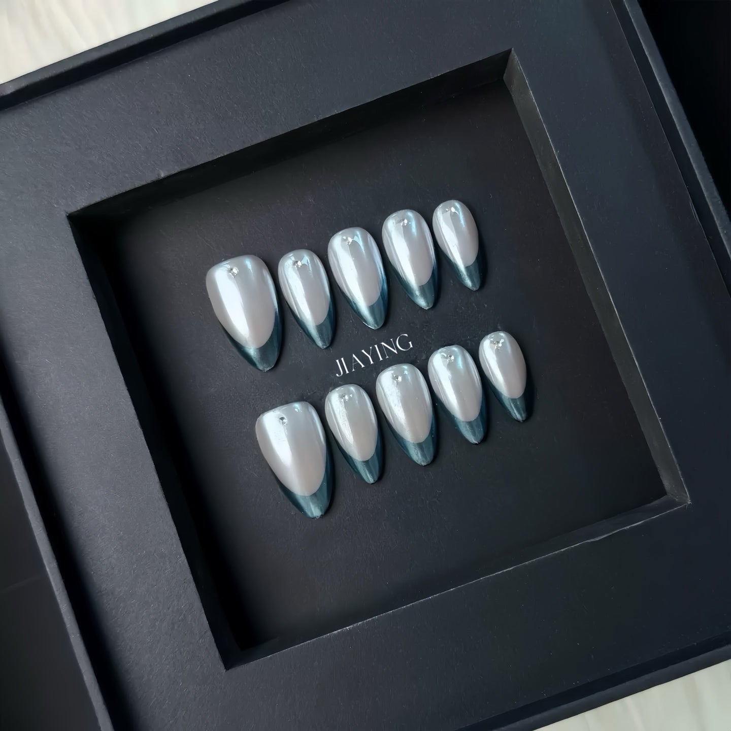 The silver waves reflect the sea